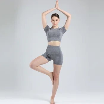 Noul sport cu maneci scurte set de funcționare fitness etanș fese ridicare pantaloni scurți femei fără sudură yoga costum transport gratuit