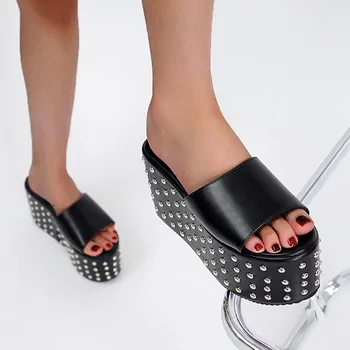 Vara La Vanzare 2021 Design De Brand Pentru Dropship Strada Nituri Tocuri Negru, De Mare Stil Gotic Sandale Cu Platforma Pantofi Femei