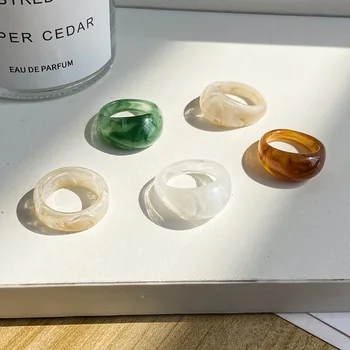 2021 Nou Transparent Rășină Acrilică De Culoare Geometrice Rotunde Set Inel Bărbați Și Femei Bijuterii Cadou Pentru Petrecere
